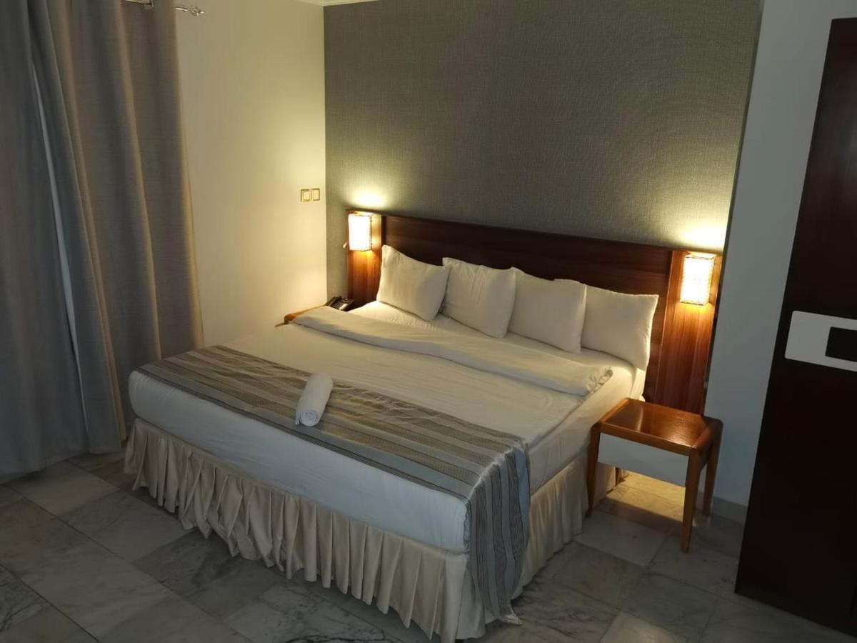 Al Ghubrah Plaza Hotel Маскат Экстерьер фото